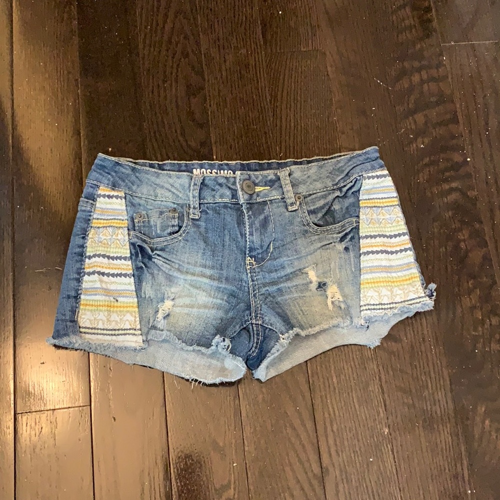 Mossimo tribal shorts